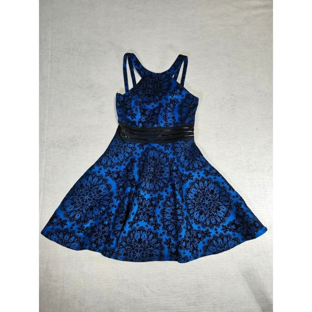 Junior's Size 5 City Studio Blue Dress with Velvet Design